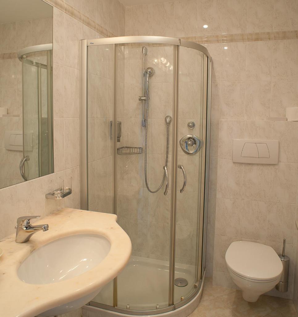Hotel Girlanerhof Апп'яно-сулла-Страда-дель-Віно Номер фото